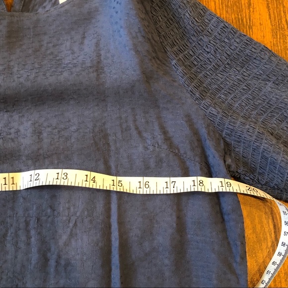 Francesca’s Bell sleeved blouse - Picture 3 of 5